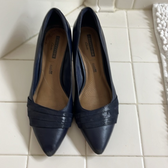 Navy blue Heels - Picture 7 of 7